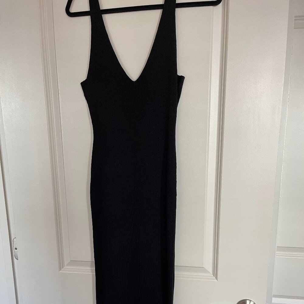 Meshki Form-Fitting Little Black Dress - Large - Picture 5 of 10